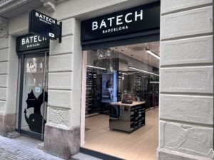 Batech BCN refuerza su crecimiento con la apertura de una nueva flagship store en el Eixample Batech BCN refuerza su crecimiento con la apertura de una nueva flagship store en el Eixample